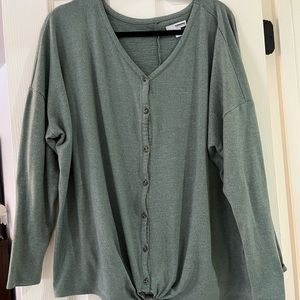 Plus size maternity top